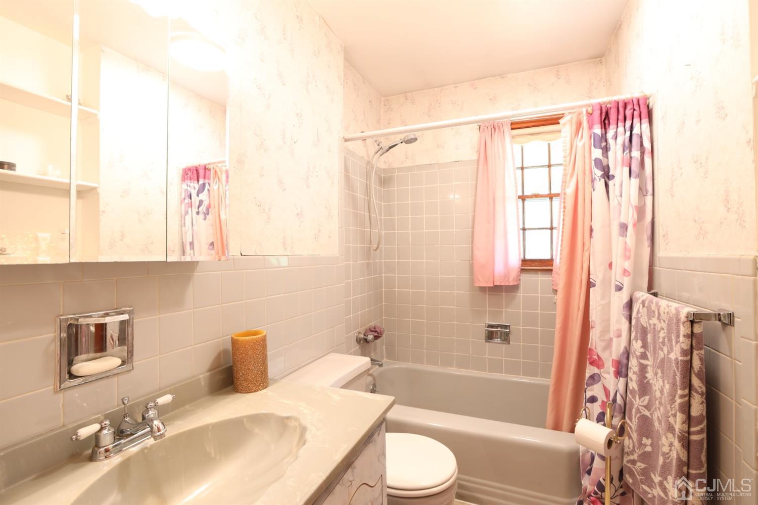 27 Ravine Drive Colonia, NJ 07067 - Photo 27 of 38 Gallery Image 27