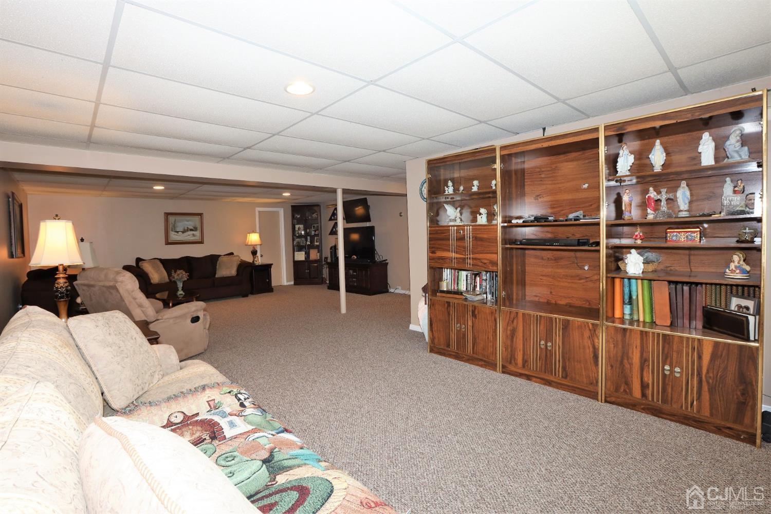 27 Ravine Drive Colonia, NJ 07067 - Photo 29 of 38 Gallery Image 29