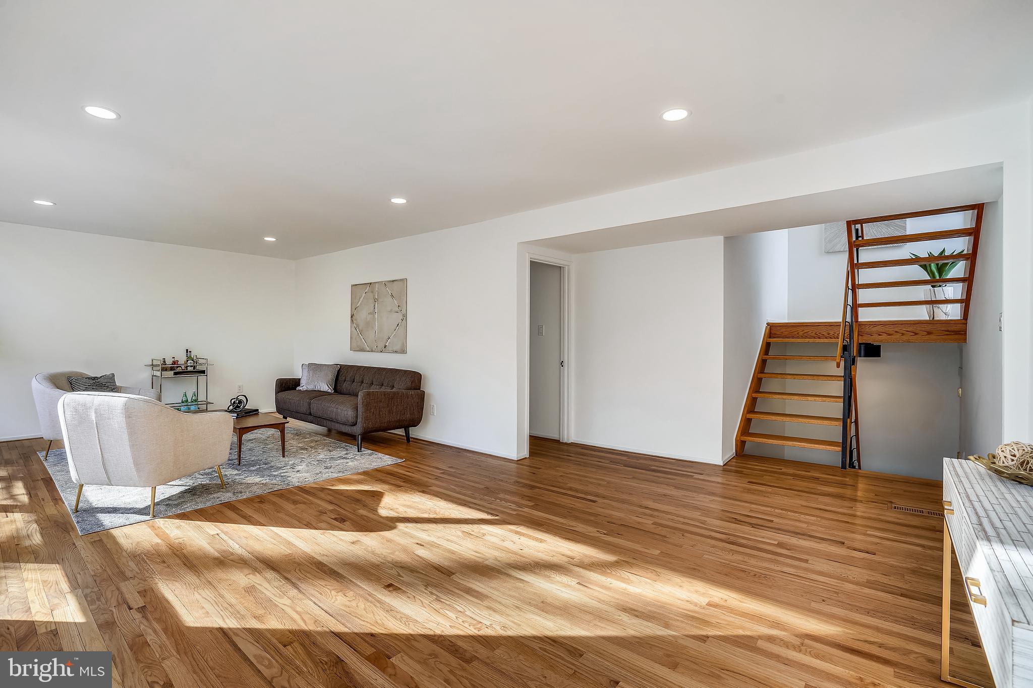 11563 Maple Ridge Road Reston, VA 20190 - Photo 18 of 50