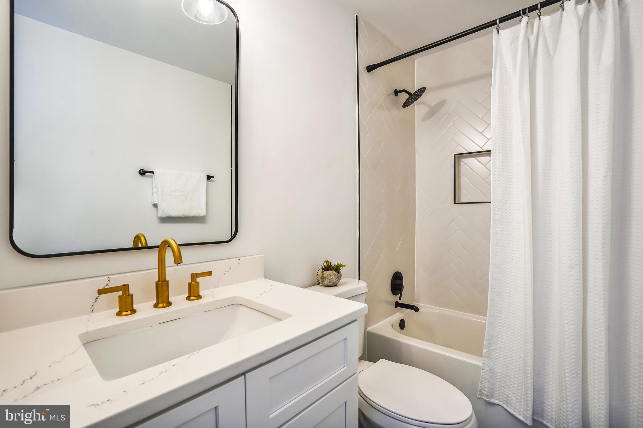 11563 Maple Ridge Road Reston, VA 20190 - Photo 30 of 50