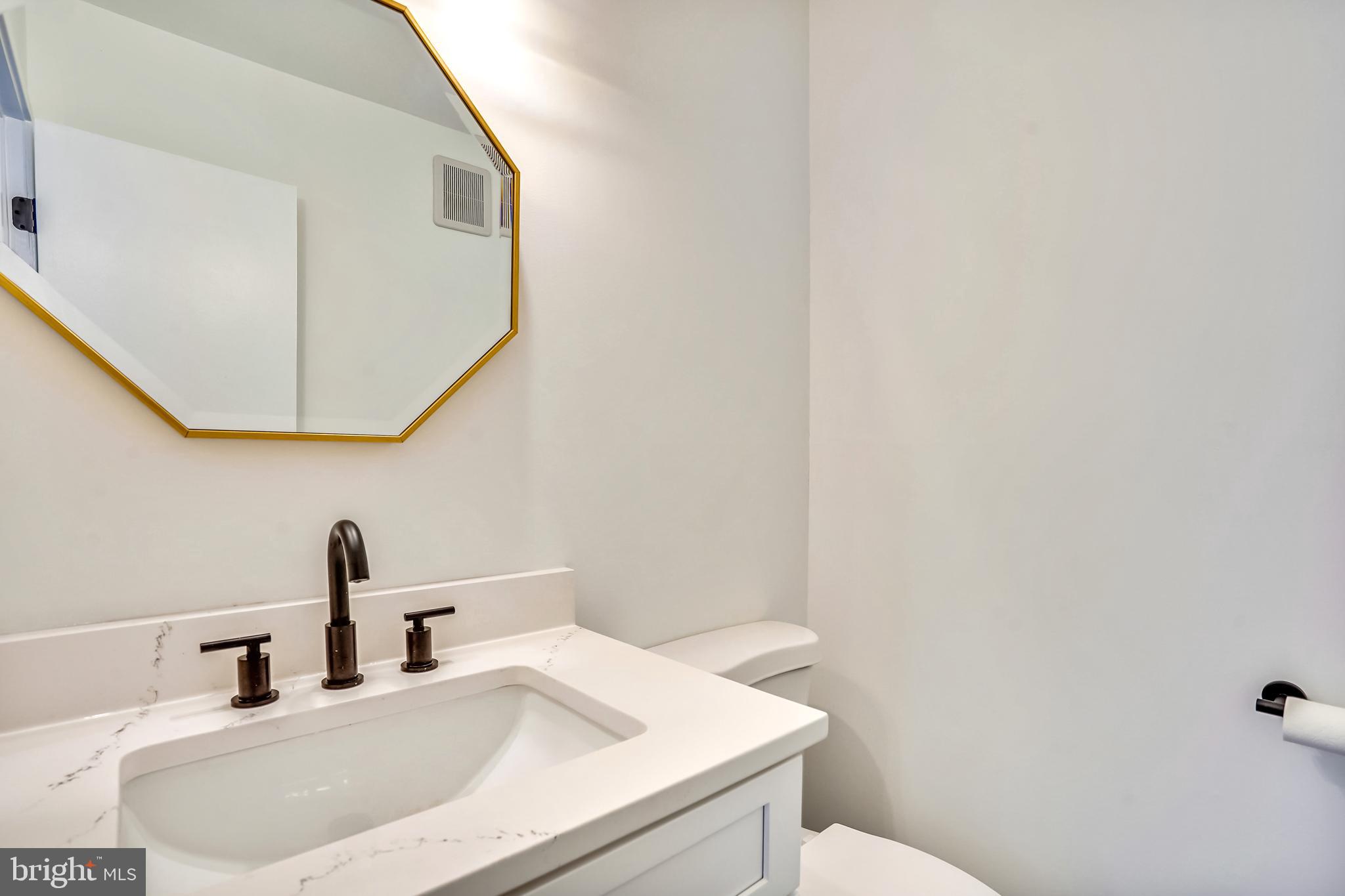 11563 Maple Ridge Road Reston, VA 20190 - Photo 35 of 50