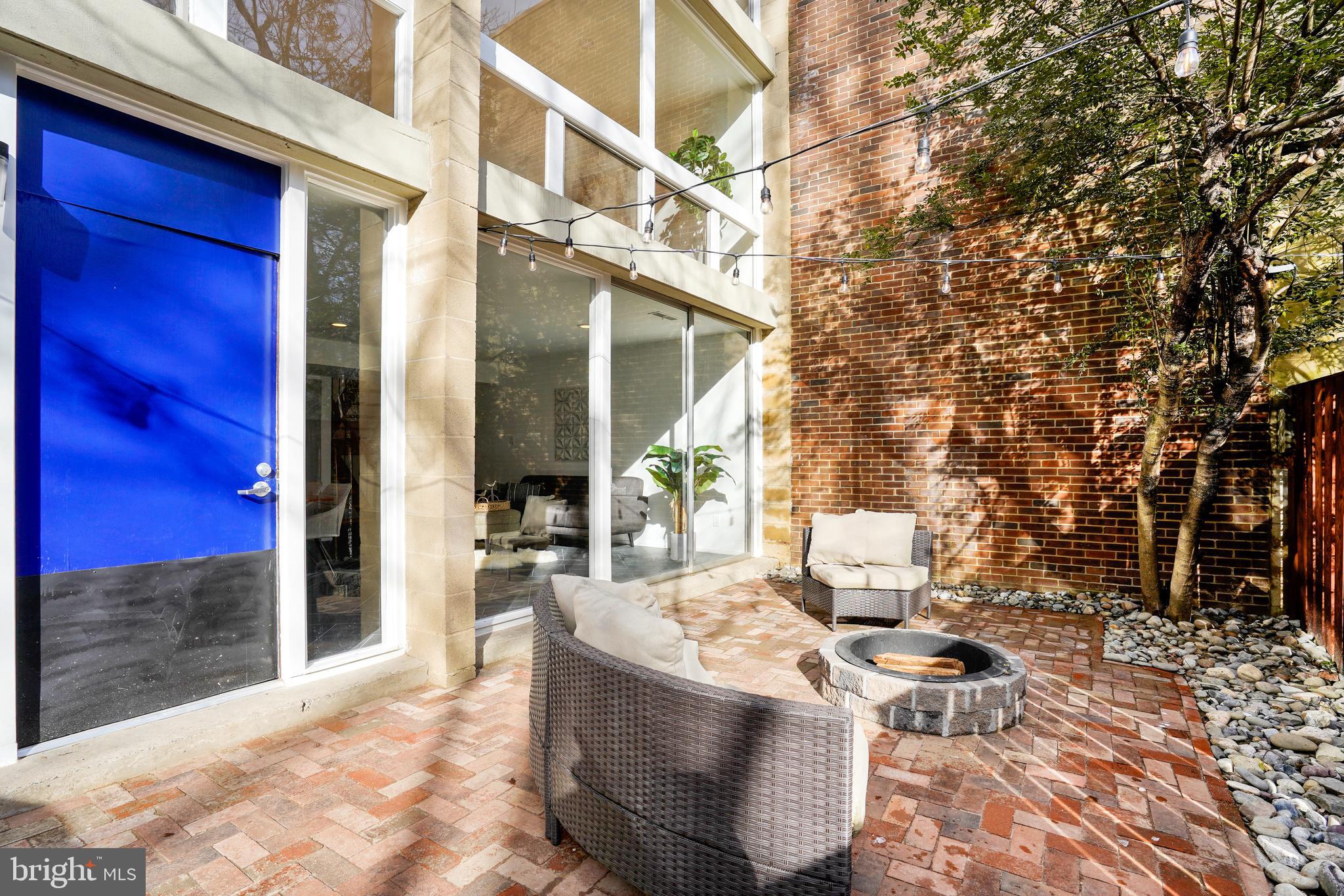 11563 Maple Ridge Road Reston, VA 20190 - Photo 4 of 50