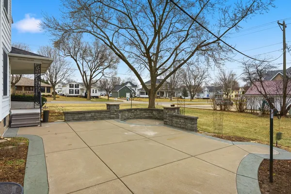 $349,000 | 1221 6th Avenue, De Witt, IA 52742