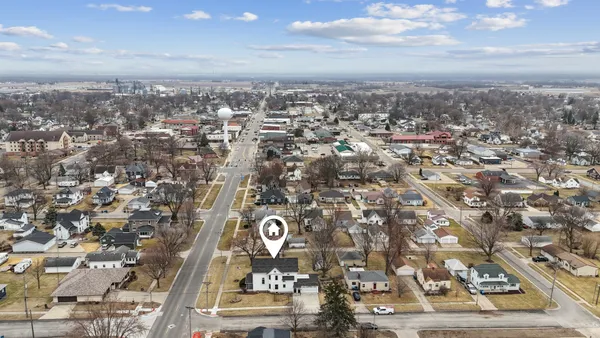 $349,000 | 1221 6th Avenue, De Witt, IA 52742