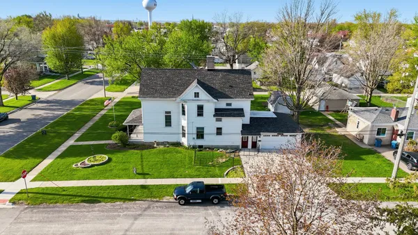 $349,000 | 1221 6th Avenue, De Witt, IA 52742