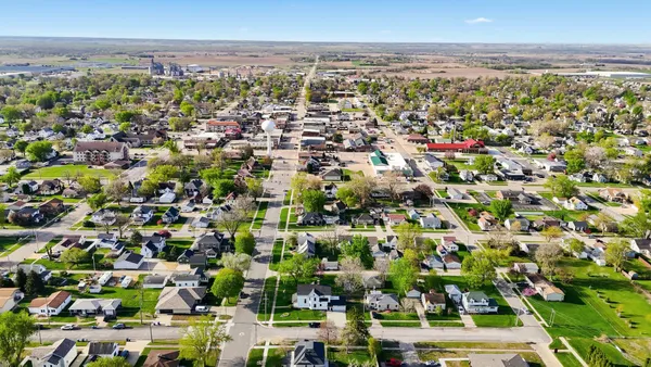$349,000 | 1221 6th Avenue, De Witt, IA 52742