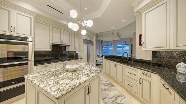 $5,800,000 | 2052 Benjamin Franklin Drive, Unit PH 1102, Sarasota, FL 34236