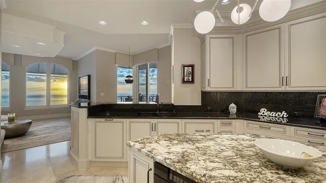 $5,800,000 | 2052 Benjamin Franklin Drive, Unit PH 1102, Sarasota, FL 34236