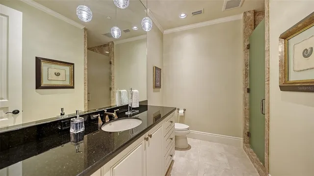 $5,800,000 | 2052 Benjamin Franklin Drive, Unit PH 1102, Sarasota, FL 34236