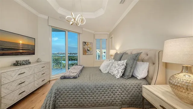 $5,800,000 | 2052 Benjamin Franklin Drive, Unit PH 1102, Sarasota, FL 34236