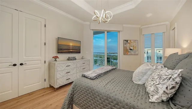 $5,800,000 | 2052 Benjamin Franklin Drive, Unit PH 1102, Sarasota, FL 34236