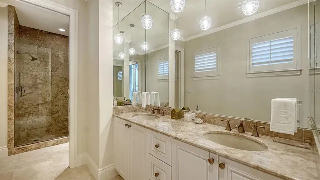 $5,800,000 | 2052 Benjamin Franklin Drive, Unit PH 1102, Sarasota, FL 34236