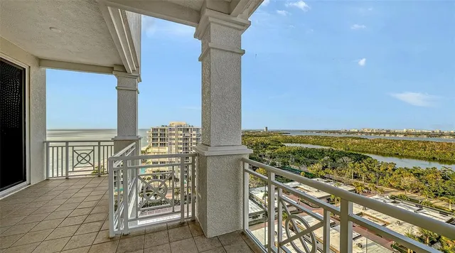 $5,800,000 | 2052 Benjamin Franklin Drive, Unit PH 1102, Sarasota, FL 34236