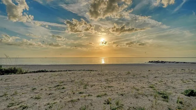 $5,800,000 | 2052 Benjamin Franklin Drive, Unit PH 1102, Sarasota, FL 34236