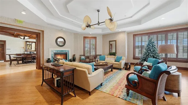 $5,800,000 | 2052 Benjamin Franklin Drive, Unit PH 1102, Sarasota, FL 34236