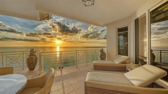 $5,800,000 | 2052 Benjamin Franklin Drive, Unit PH 1102, Sarasota, FL 34236