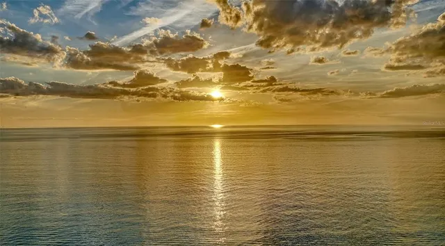 $5,800,000 | 2052 Benjamin Franklin Drive, Unit PH 1102, Sarasota, FL 34236