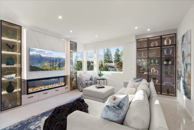 $3,288,888 | 22540 Stevens Creek Boulevard, Cupertino, CA 95014