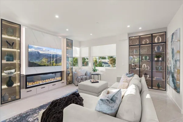 $3,288,888 | 22540 Stevens Creek Boulevard, Cupertino, CA 95014