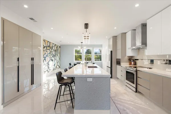 $3,288,888 | 22540 Stevens Creek Boulevard, Cupertino, CA 95014