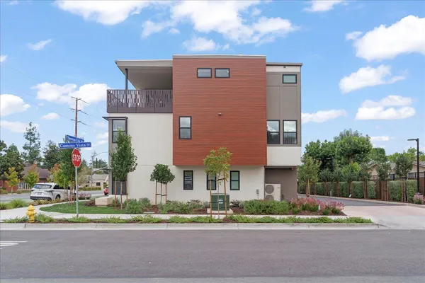 $3,288,888 | 22540 Stevens Creek Boulevard, Cupertino, CA 95014