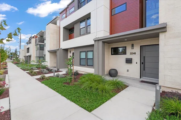 $3,288,888 | 22540 Stevens Creek Boulevard, Cupertino, CA 95014