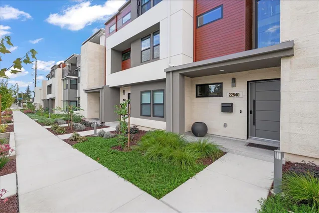 $3,288,888 | 22540 Stevens Creek Boulevard, Cupertino, CA 95014