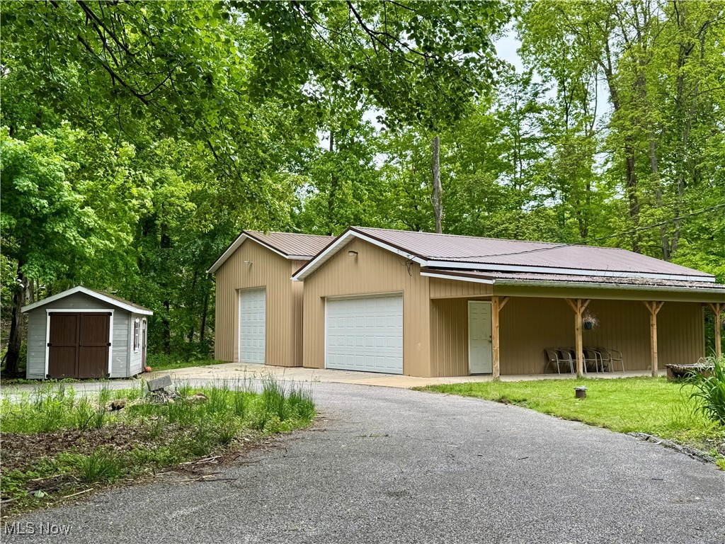 12710 Kinsman Road Burton, OH 44021 - Photo 2 of 46