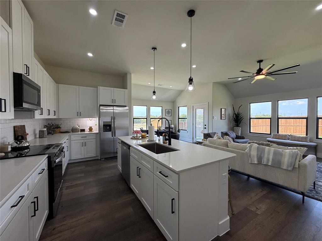 201 Reliance Road Godley, TX 76044 - Photo 9 of 29 Gallery Image 9