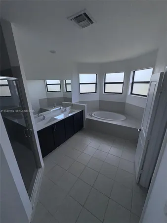 $3,650 | 157 Northeast 27th Terrace, Unit 157, Homestead, FL 33033