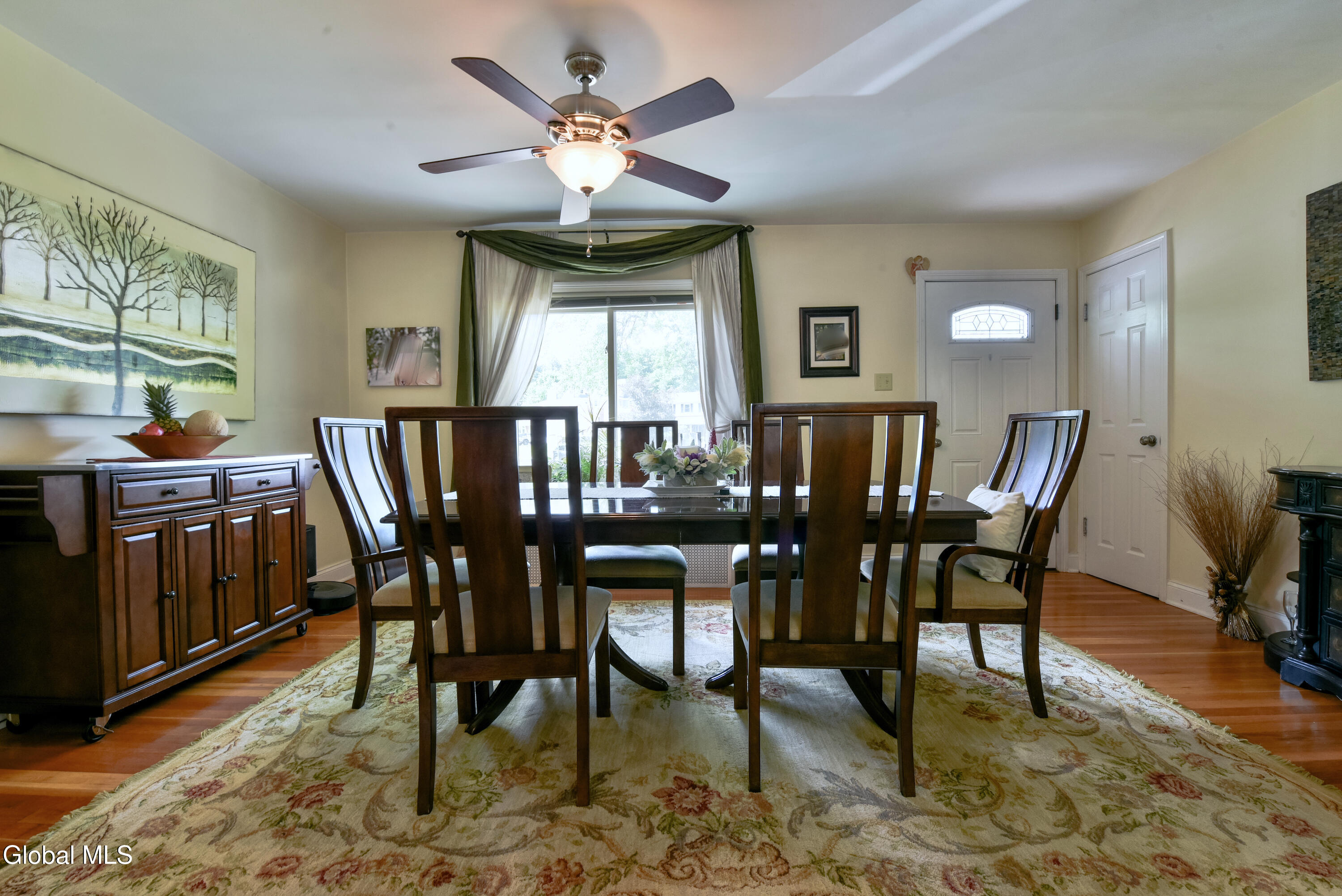 69 Gipp Road Albany, NY 12203 - Photo 5 of 54 8