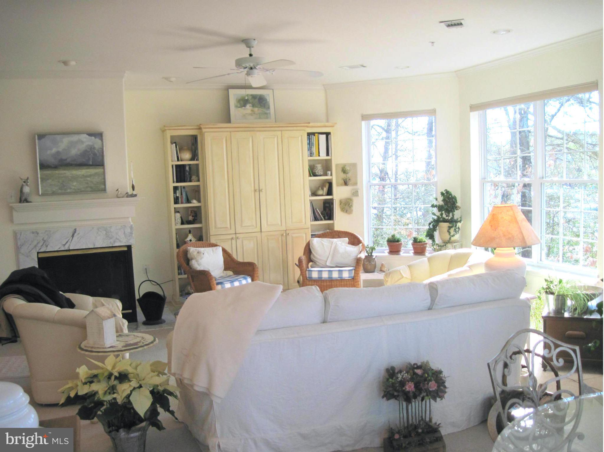 622 Runabout Loop, Unit 622 Solomons, MD 20688 - Photo 6 of 28 Living Room