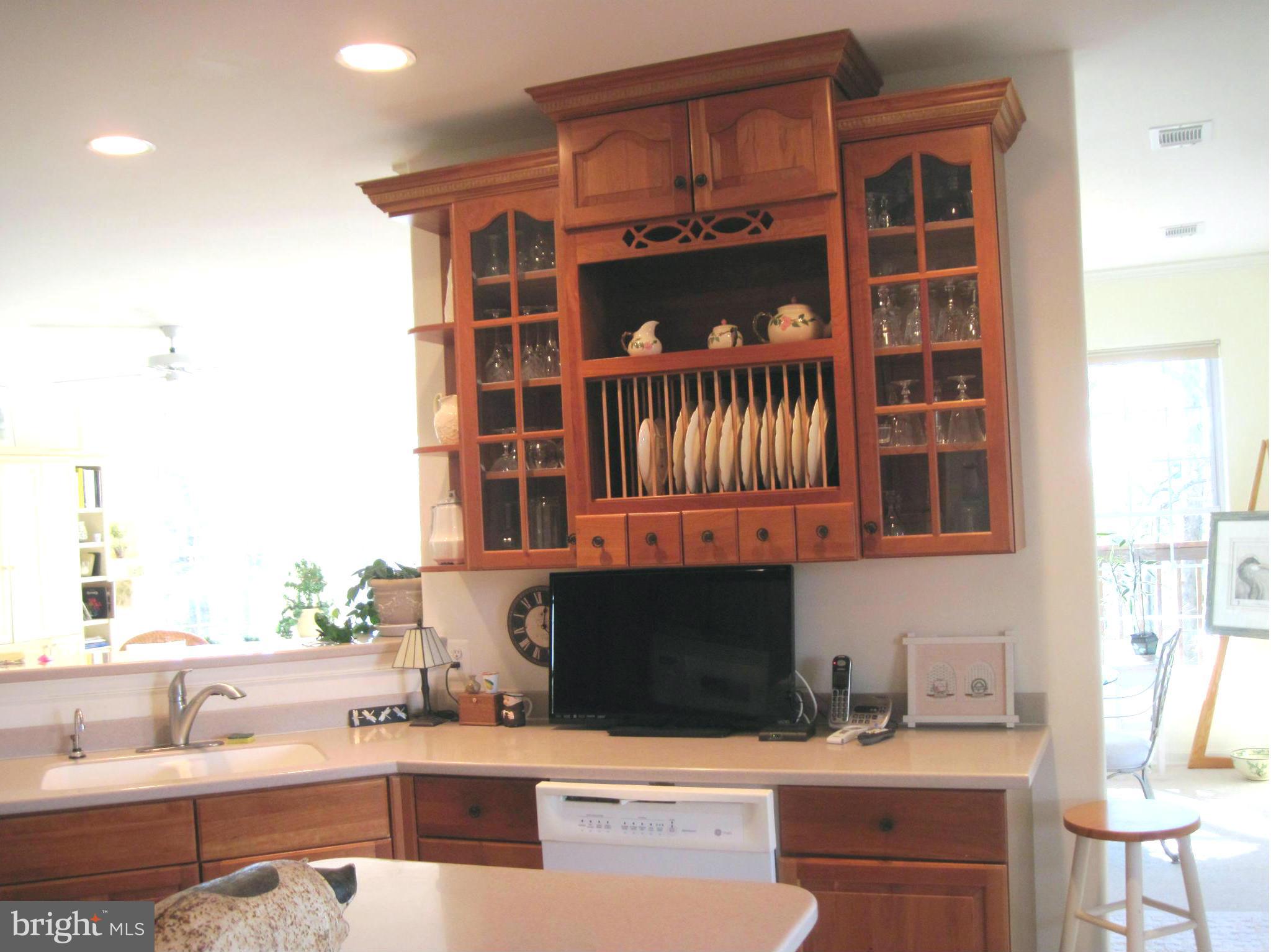 622 Runabout Loop, Unit 622 Solomons, MD 20688 - Photo 8 of 28 Kitchen
