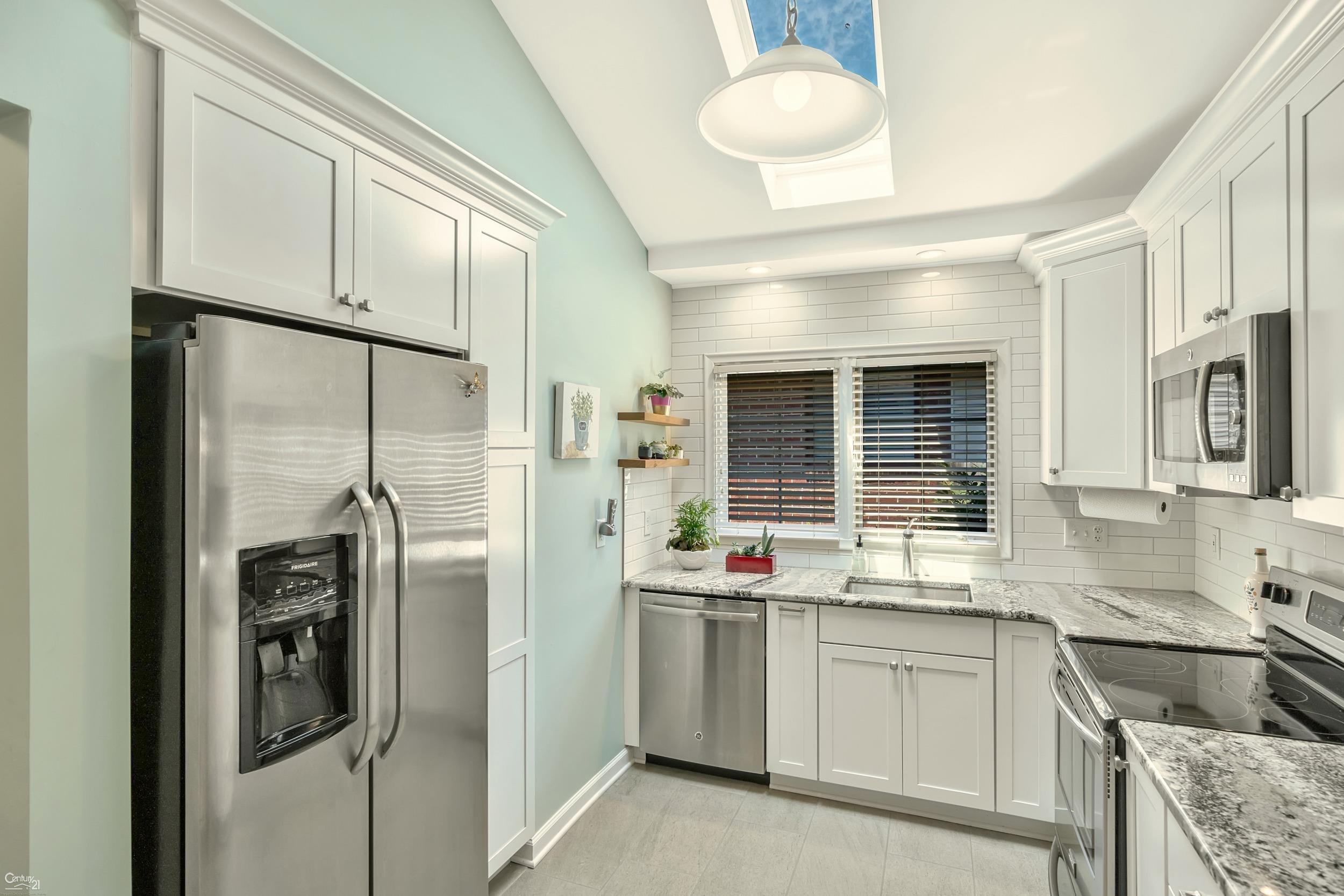 1038 Hawthorne Road Grosse Pointe Woods, MI 48236 - Photo 27 of 61