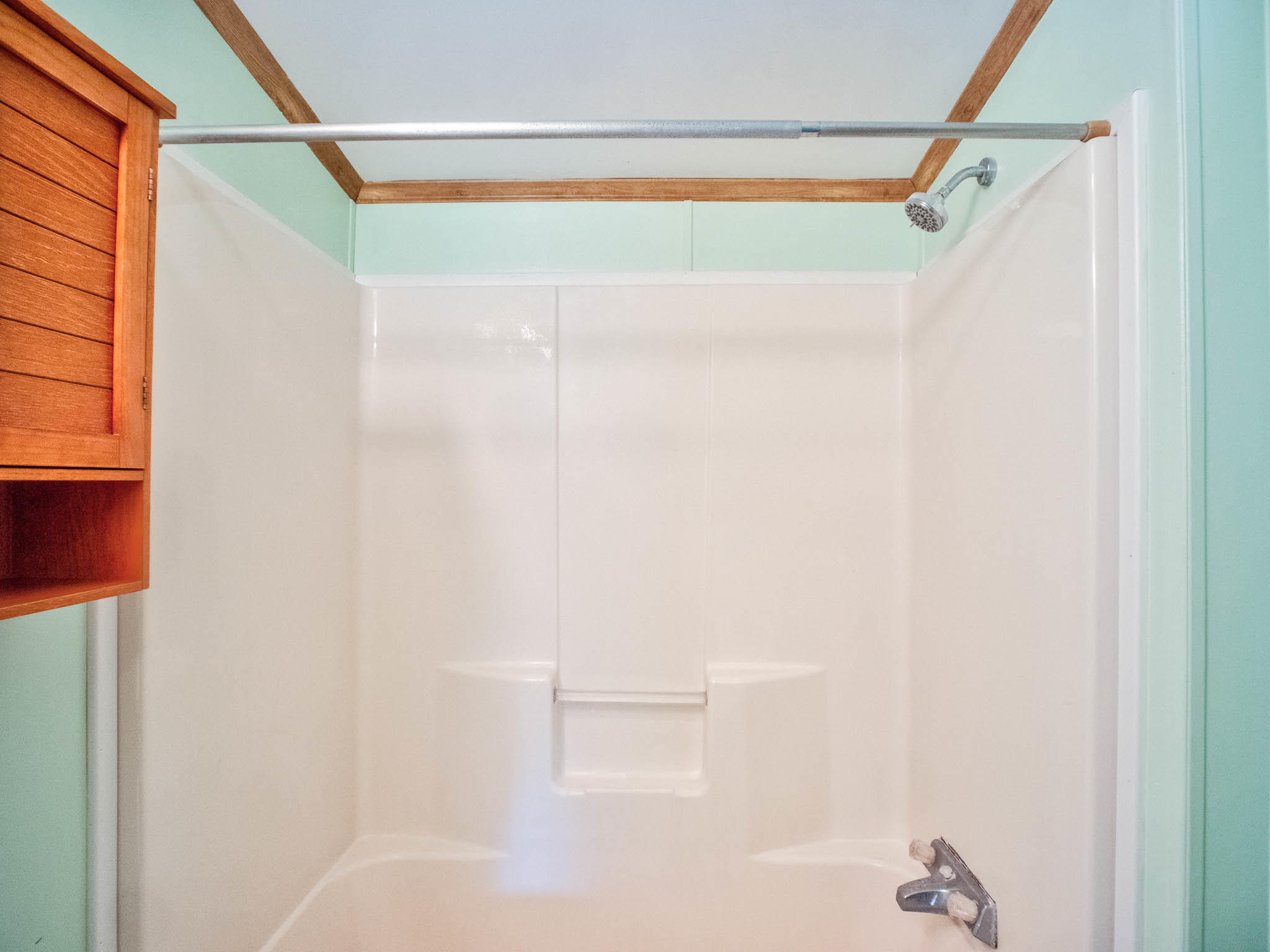 3527 Nichols Road Kalamazoo, MI 49004 - Photo 17 of 23 2nd Bathroom (2)