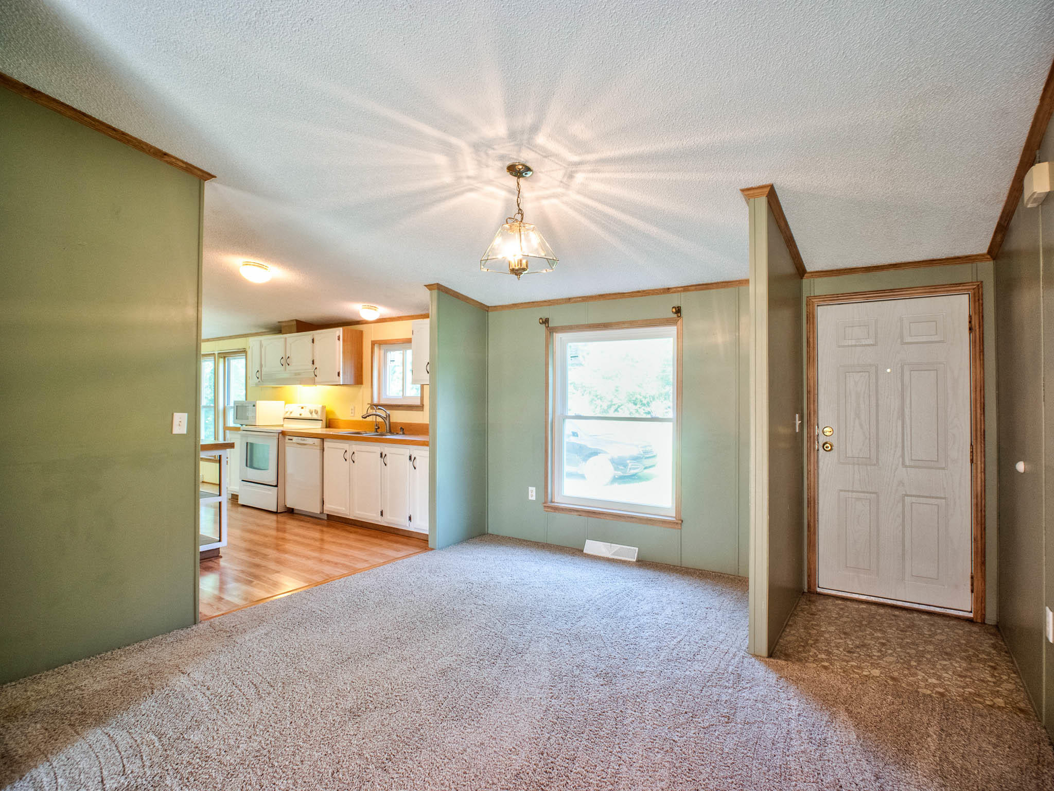 3527 Nichols Road Kalamazoo, MI 49004 - Photo 3 of 23 Entryway