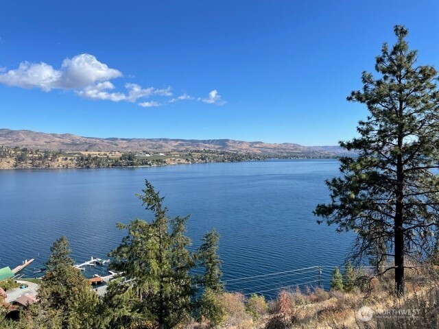 1 South Lakeshore Road Chelan, WA 98816 - Photo 7 of 11