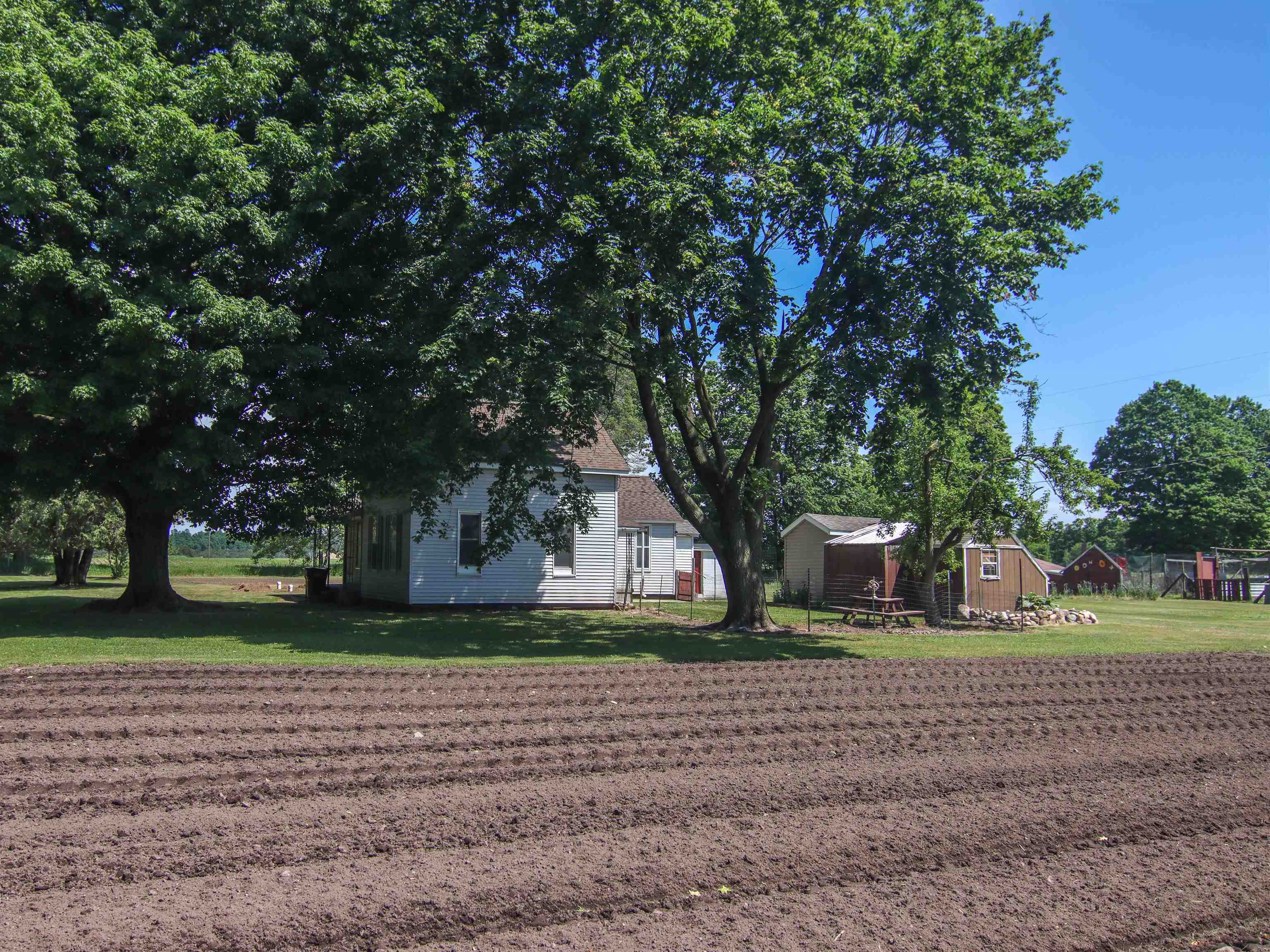 21935 Read Road Copemish, MI 49625 - Photo 3 of 39 1947416-9d7abb5c-47be-4696-a924-95d0298d48ca.JPG