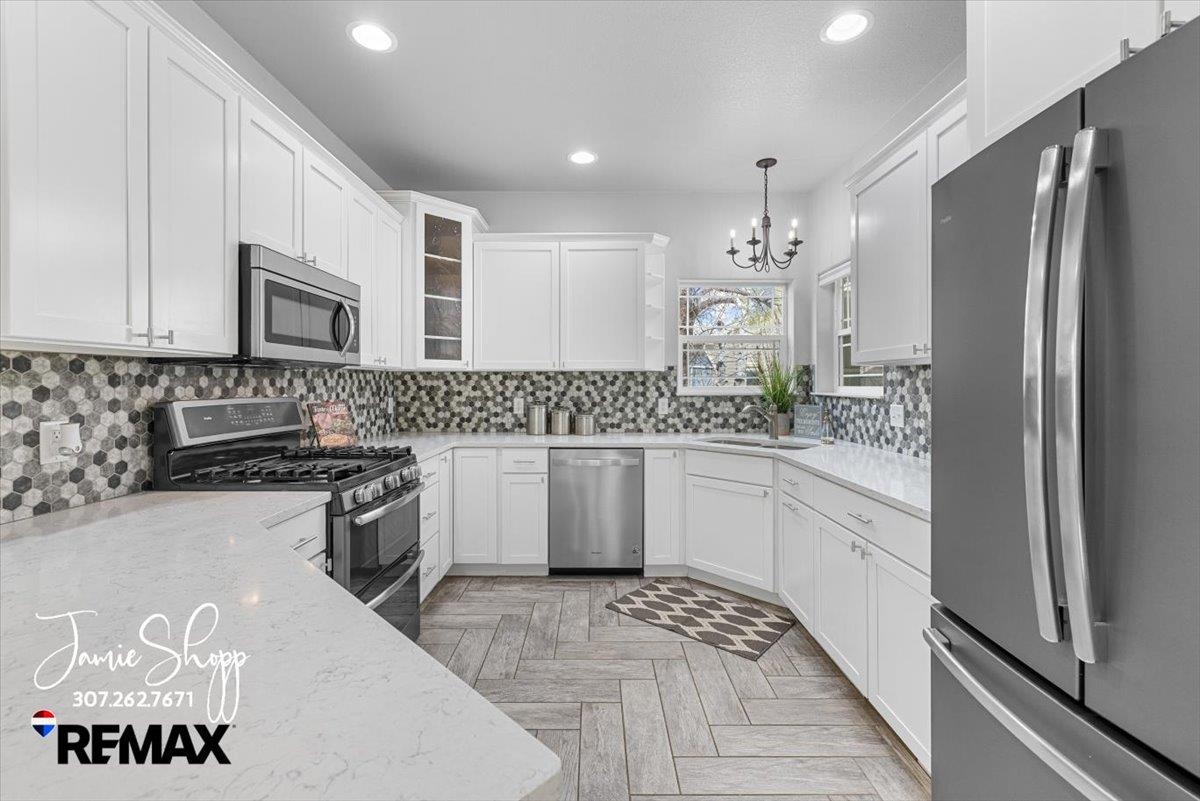 4546 East 21st Street Casper, WY 82609 - Photo 12 of 37