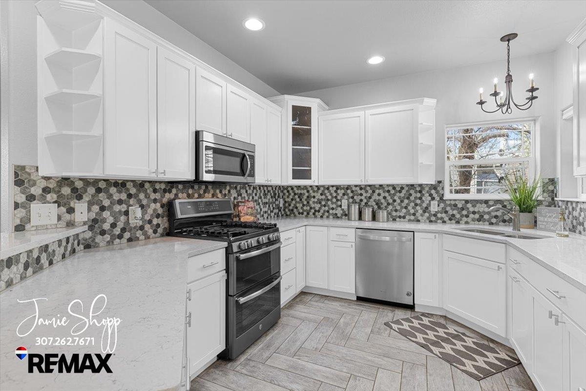 4546 East 21st Street Casper, WY 82609 - Photo 13 of 37