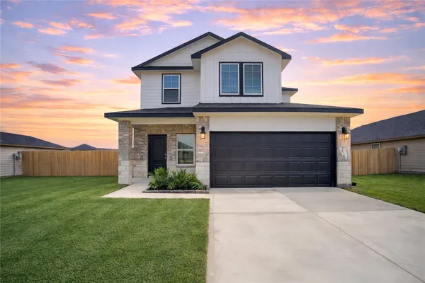 $2,499 | 9043 Rose Water Trail, Iowa Colony, TX 77583