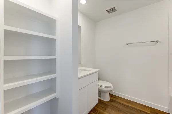 $2,499 | 9043 Rose Water Trail, Iowa Colony, TX 77583