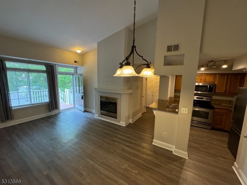 54 Wentworth Road Bedminster, NJ 07921 - Photo 7 of 20