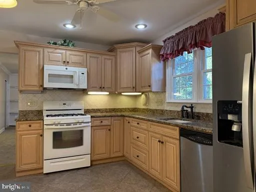 $2,750 | 21 Wheatfield Drive, Wilmington, DE 19810