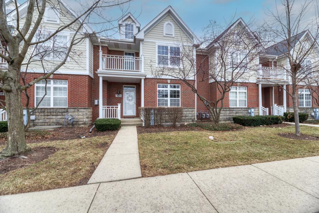 1846 Keystone Place Schaumburg, IL 60193 - Photo 1 of 30 a front view of a house with garden