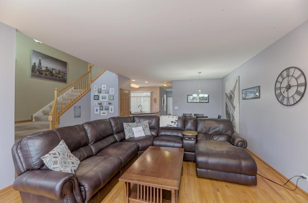 1846 Keystone Place Schaumburg, IL 60193 - Photo 4 of 30 a living room with furniture and a large window