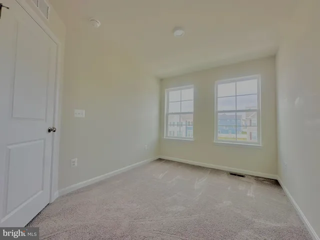 $2,300 | 153 Telluride Way, Charles Town, WV 25414