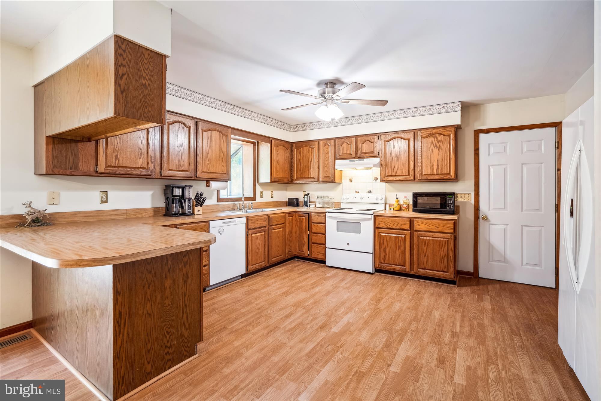 13245 Croom Road Upper Marlboro, MD 20772 - Photo 16 of 47 Country Kitchen w/ Huge Pantry and Garage Access