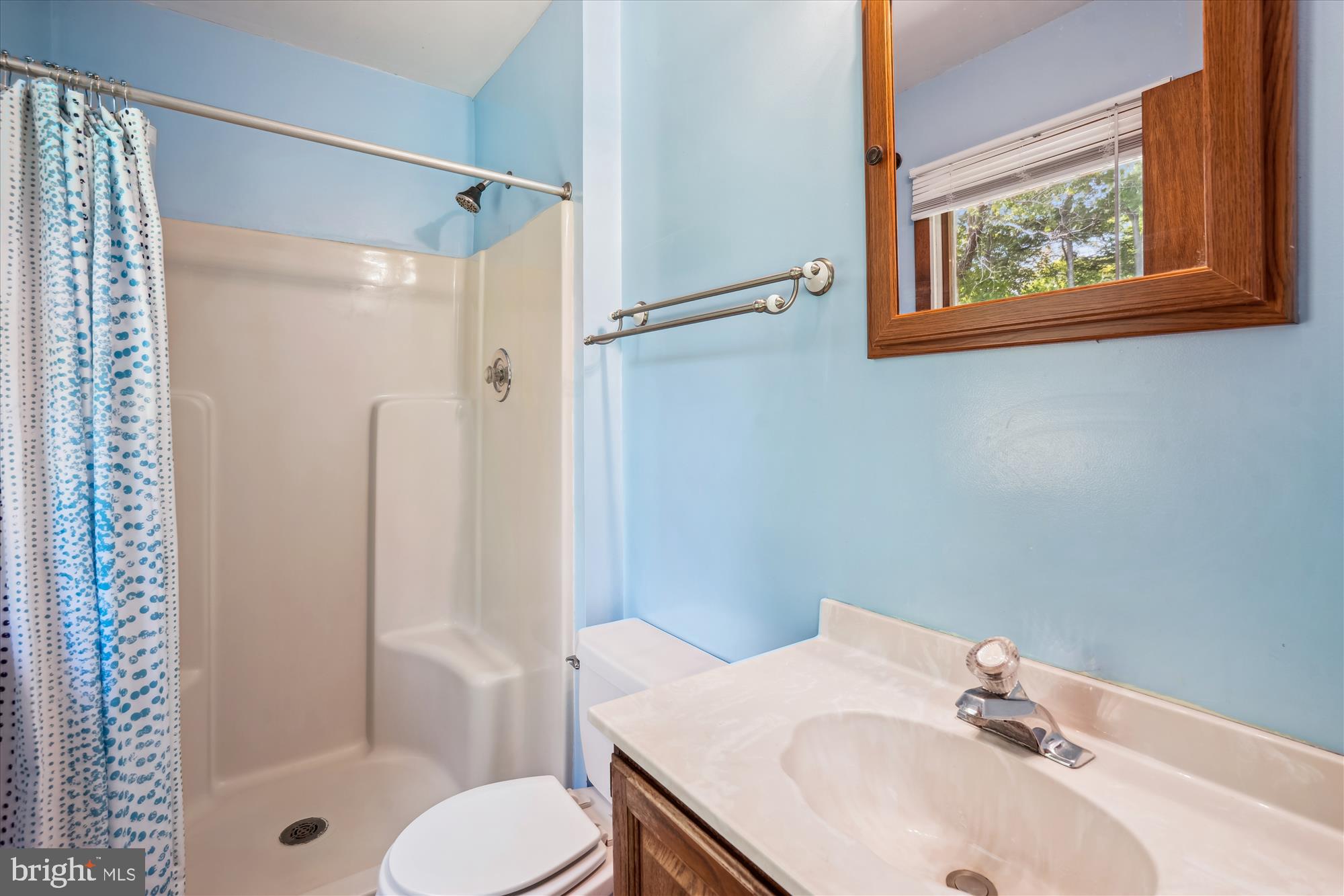 13245 Croom Road Upper Marlboro, MD 20772 - Photo 22 of 47 Primary Bathroom w/ walk-in Shower