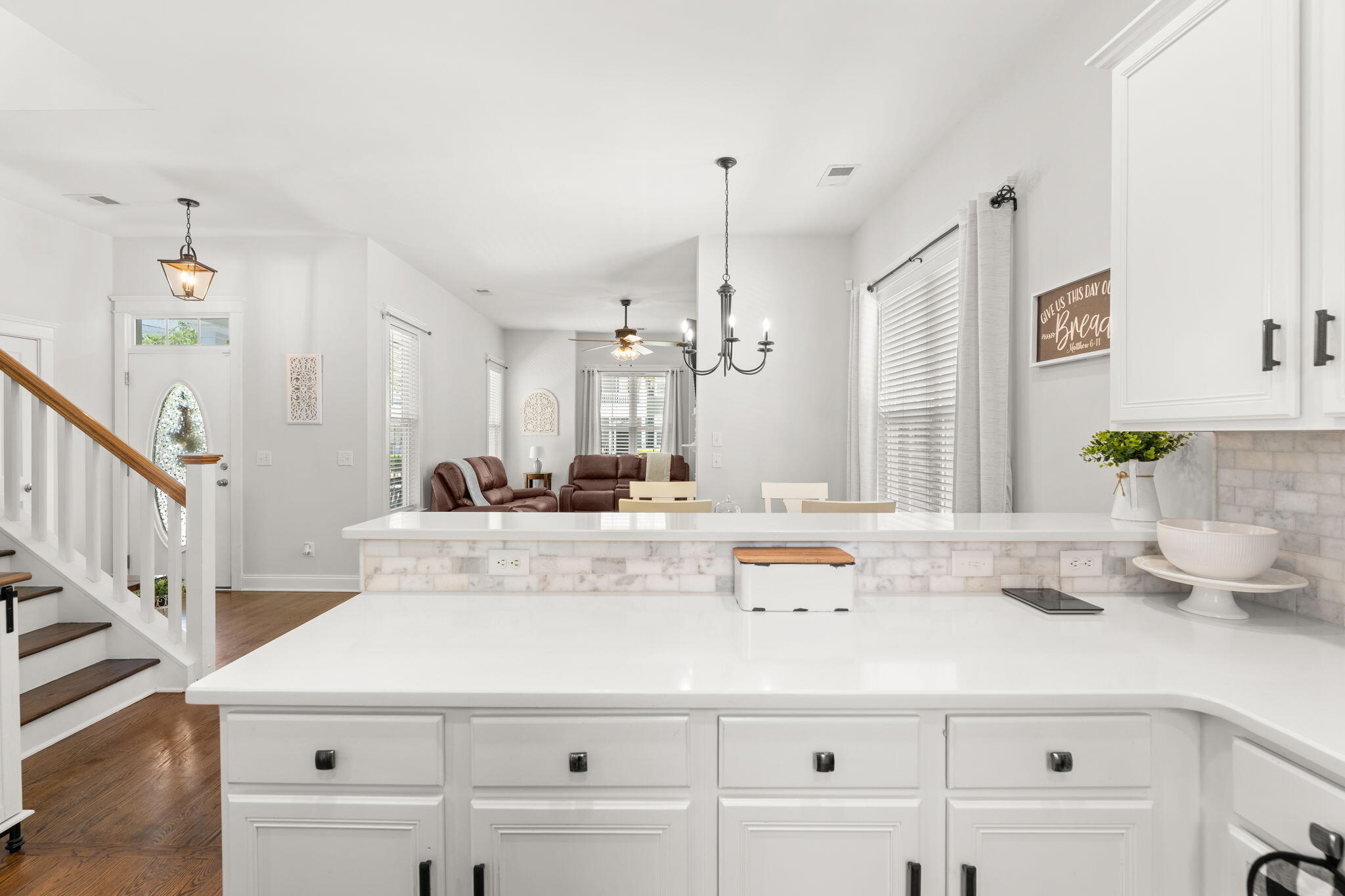 213 Hydrangea Street Summerville, SC 29483 - Photo 14 of 41 20-web-or-mls-Interior-10